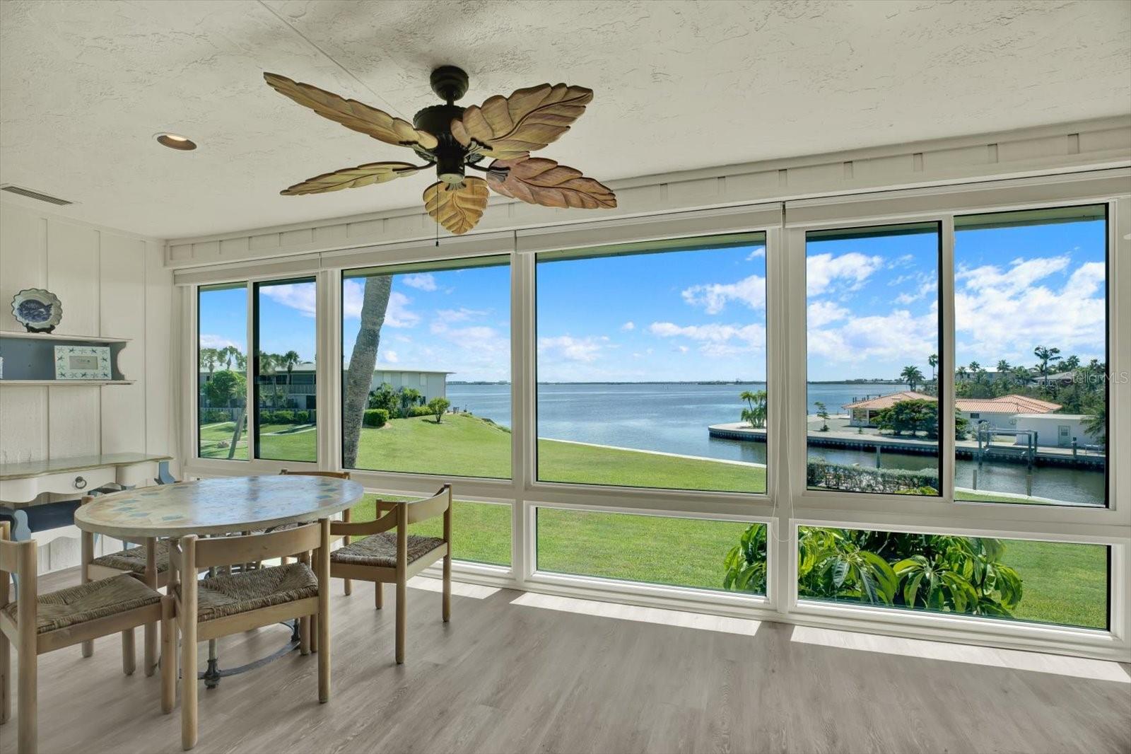 WESTBAY POINT & MOORINGS II - Residential