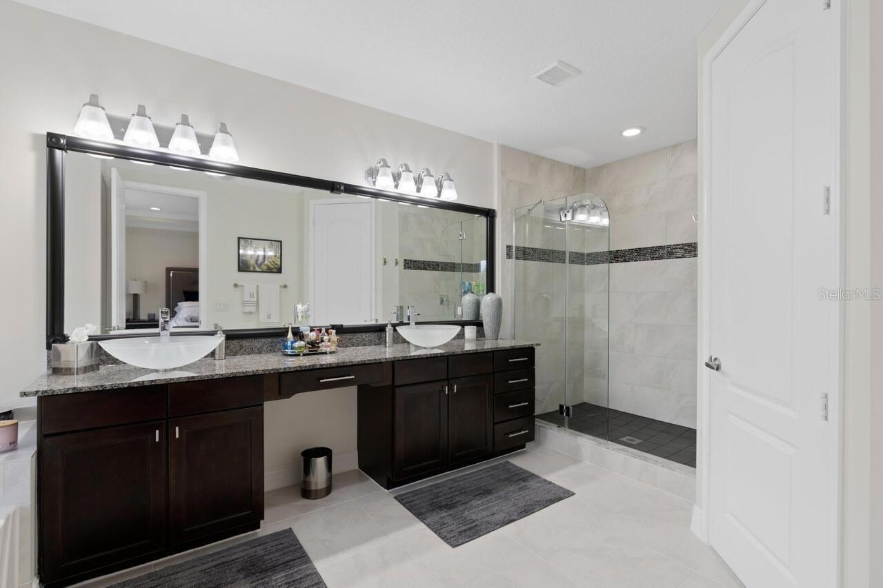 OAKTON PRESERVE - Residential