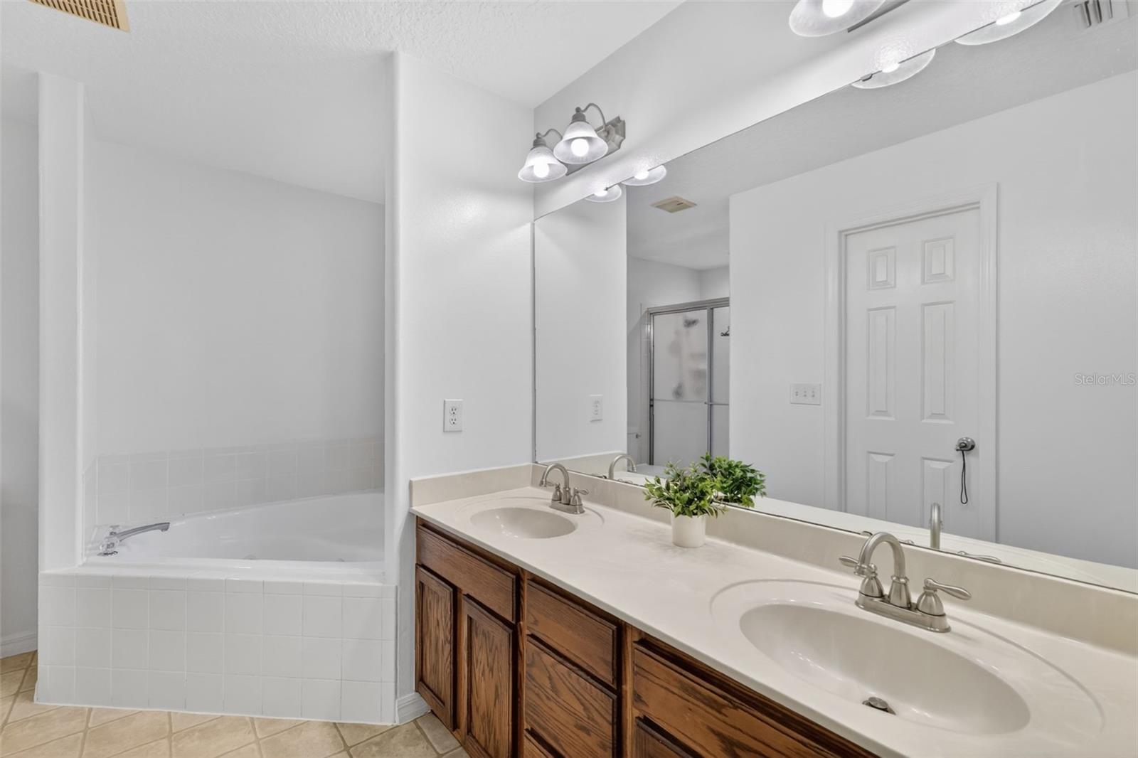 GROVES/BAYTREE PH 1 - Residential