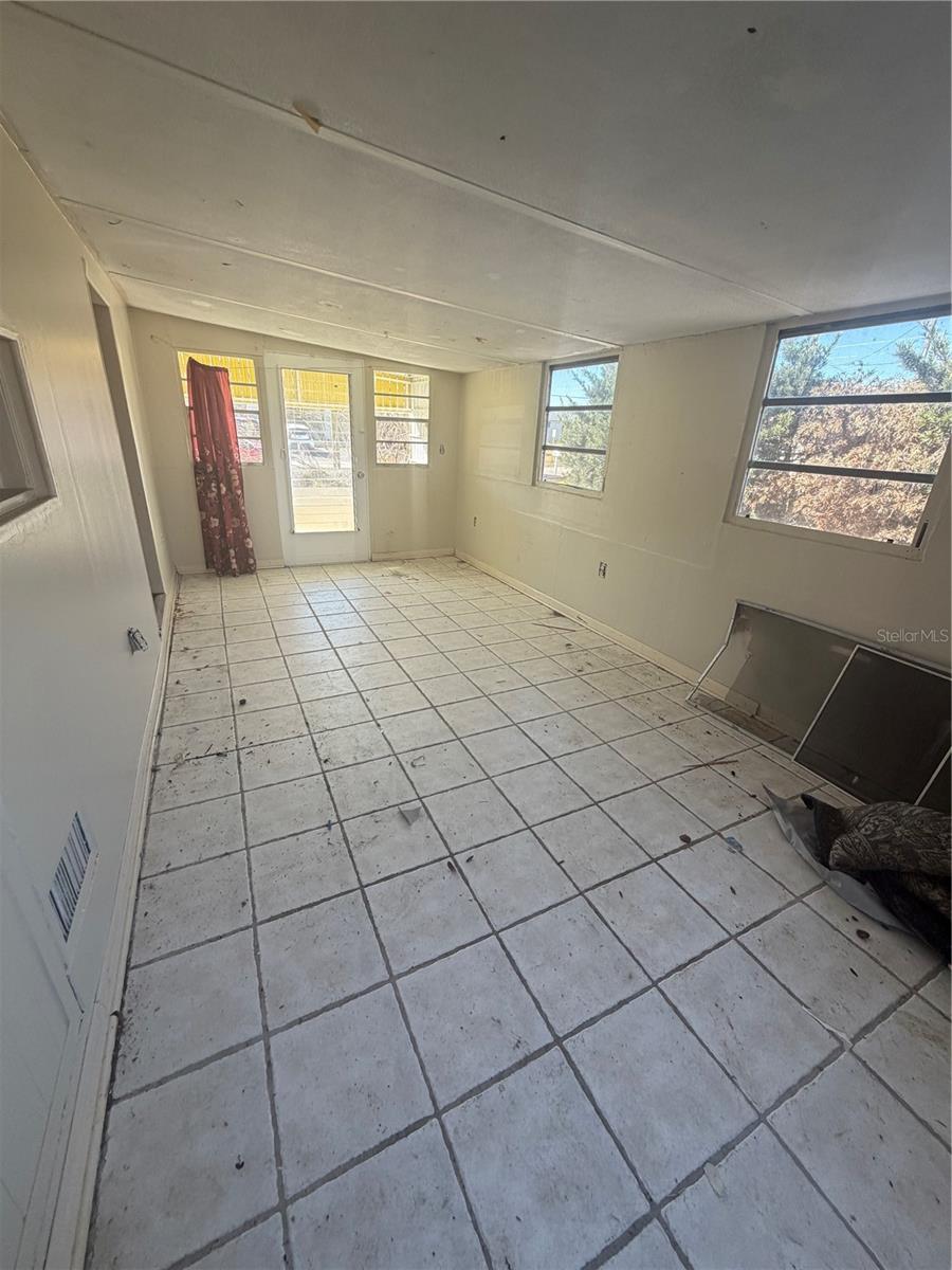 SPARTA RD NORTH END - Residential