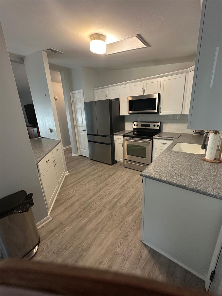 LADY LAKE ORANGE BLOSSOM GARDENS UNIT 08 - Residential