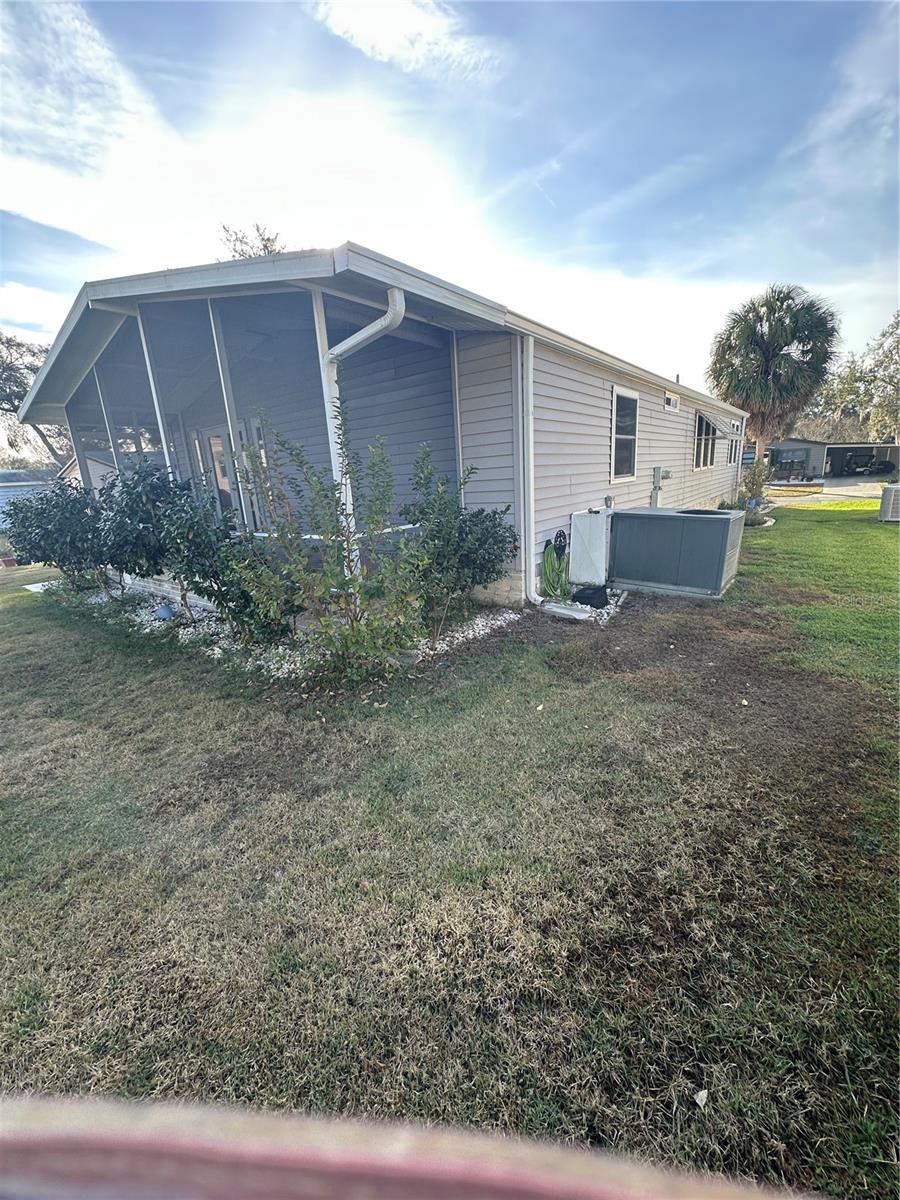 LADY LAKE ORANGE BLOSSOM GARDENS UNIT 08 - Residential