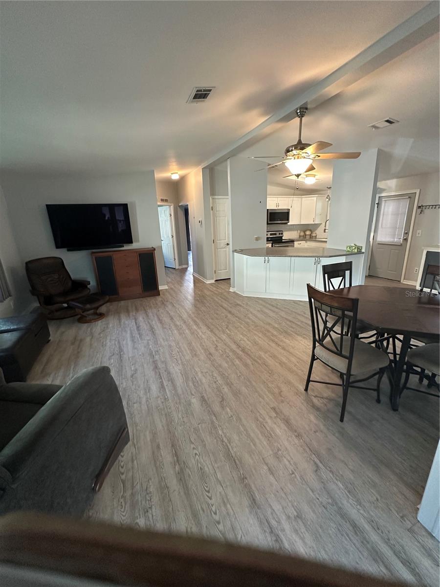 LADY LAKE ORANGE BLOSSOM GARDENS UNIT 08 - Residential