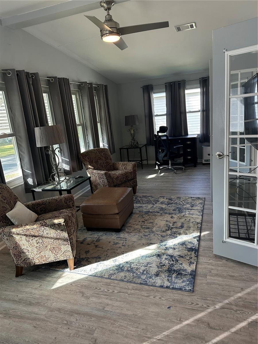 LADY LAKE ORANGE BLOSSOM GARDENS UNIT 08 - Residential