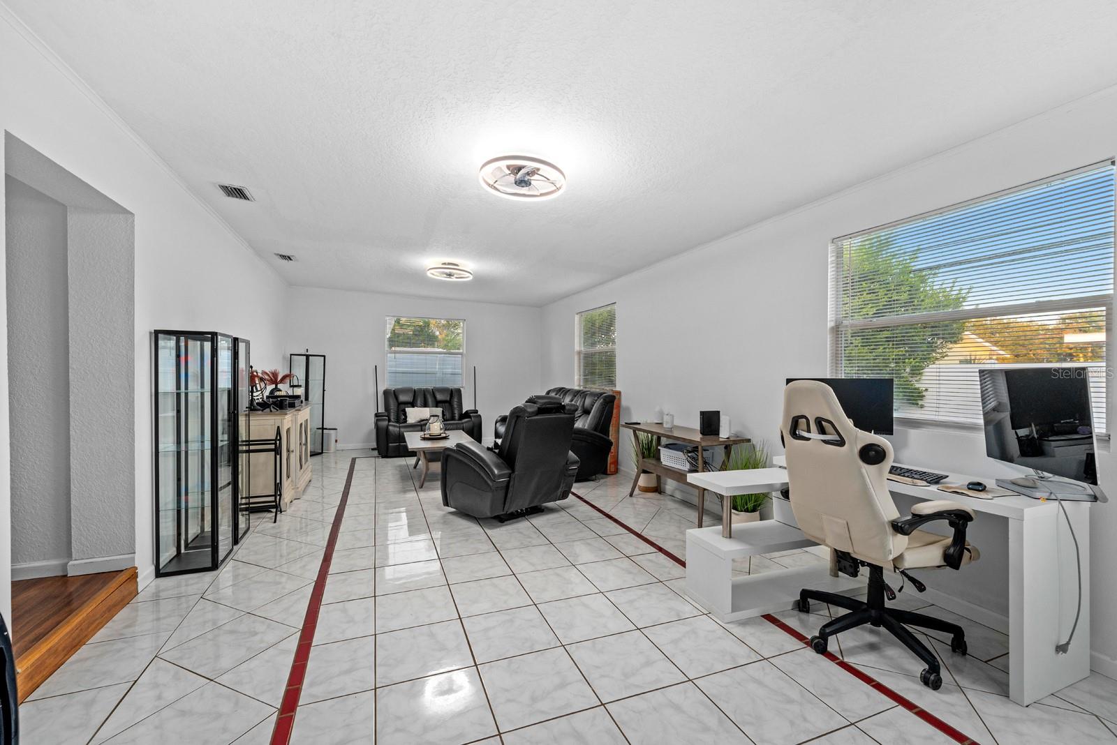 ROSERY GROVE VILLA 1ST ADD - Residential