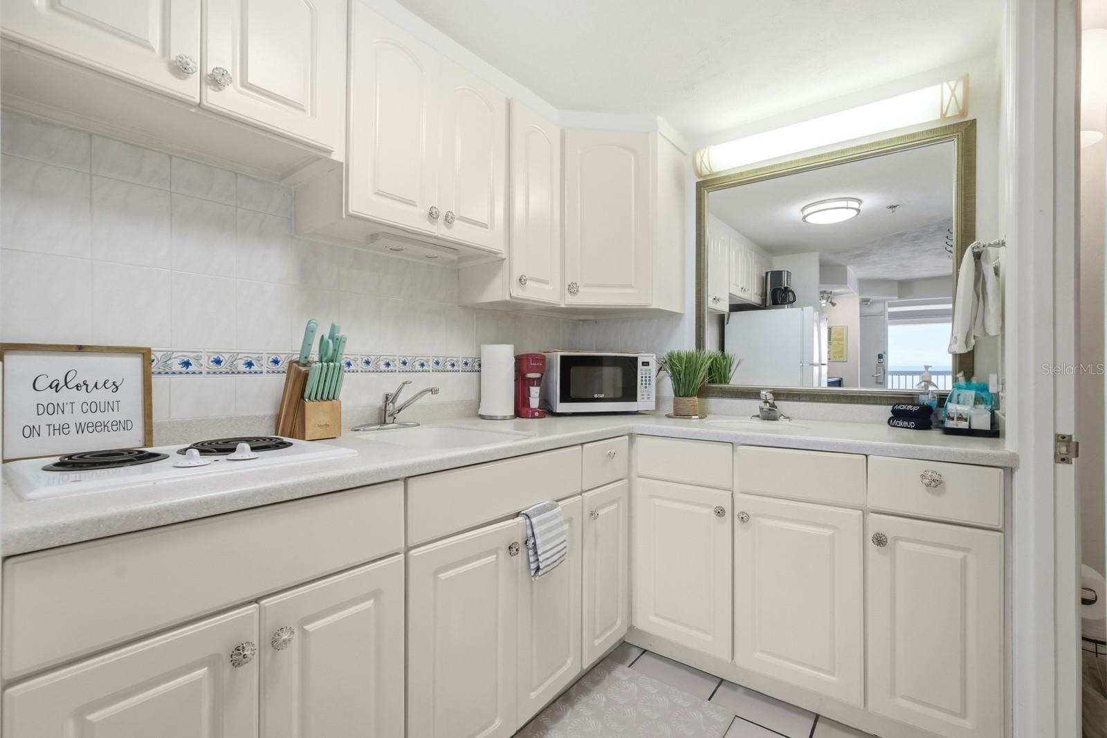 DAYTONA BEACH RESORT & CONFER - Residential