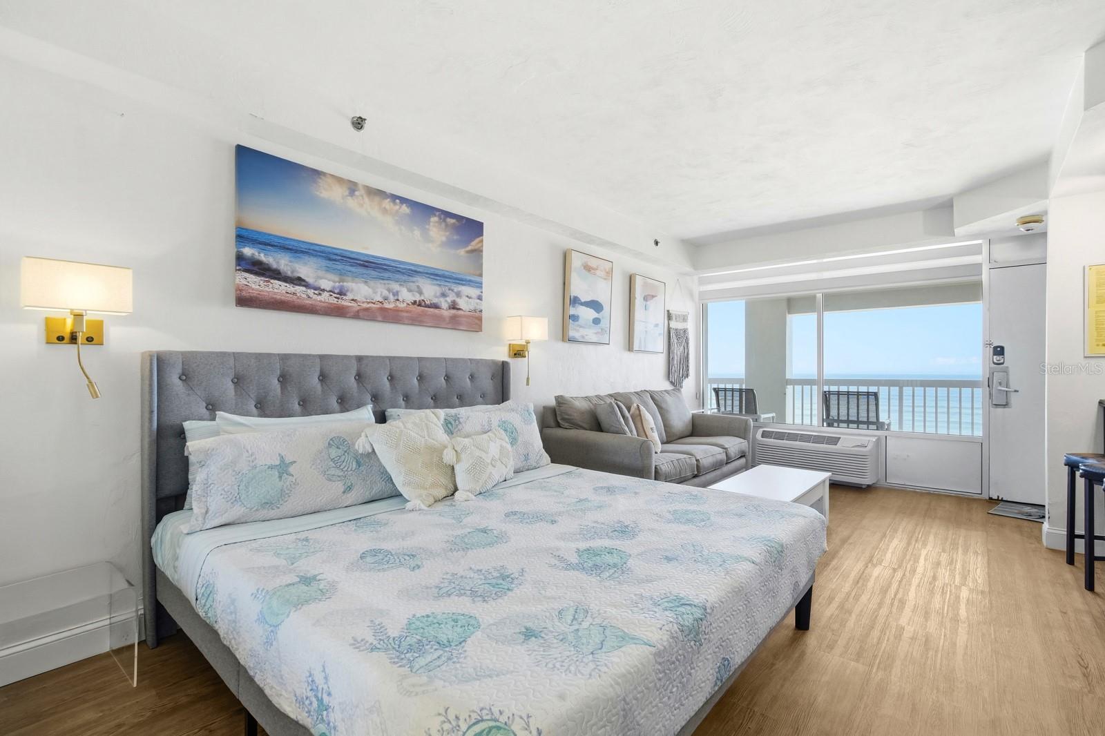 DAYTONA BEACH RESORT & CONFER - Residential