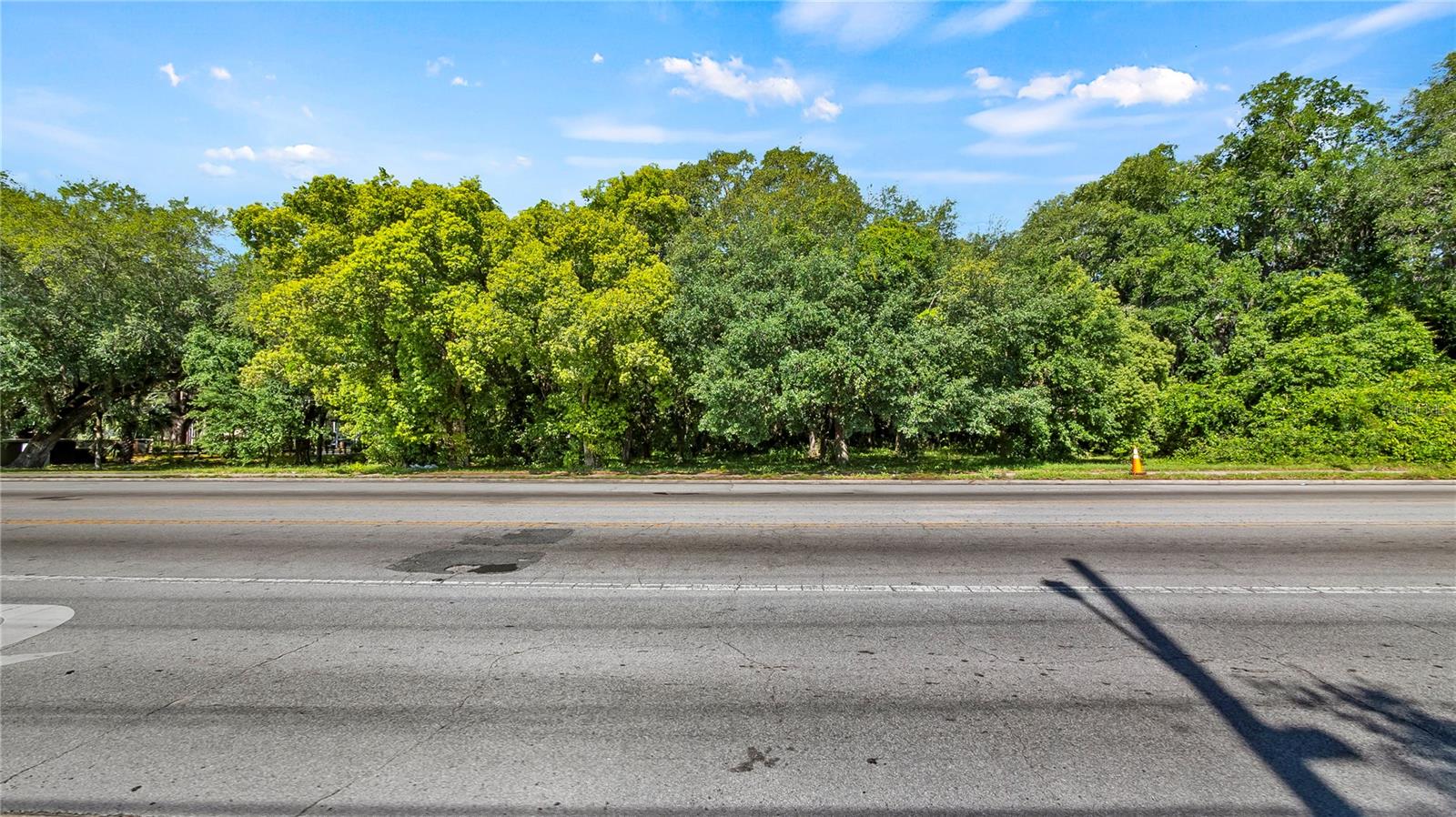 AMBASSADOR PARK - Land