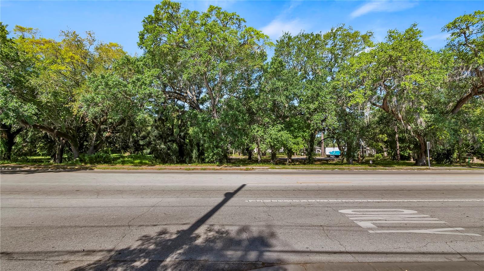 AMBASSADOR PARK - Land