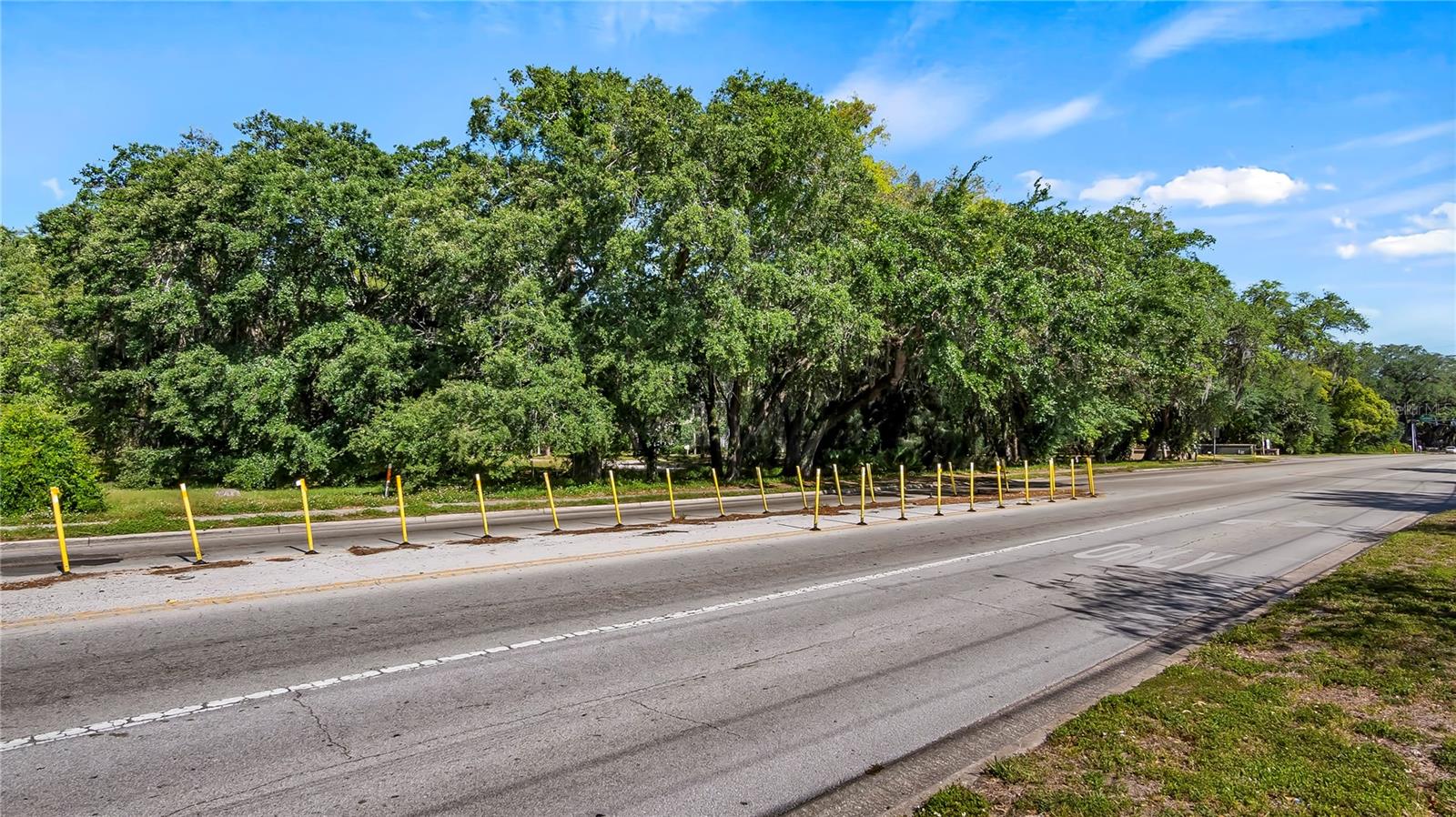 AMBASSADOR PARK - Land