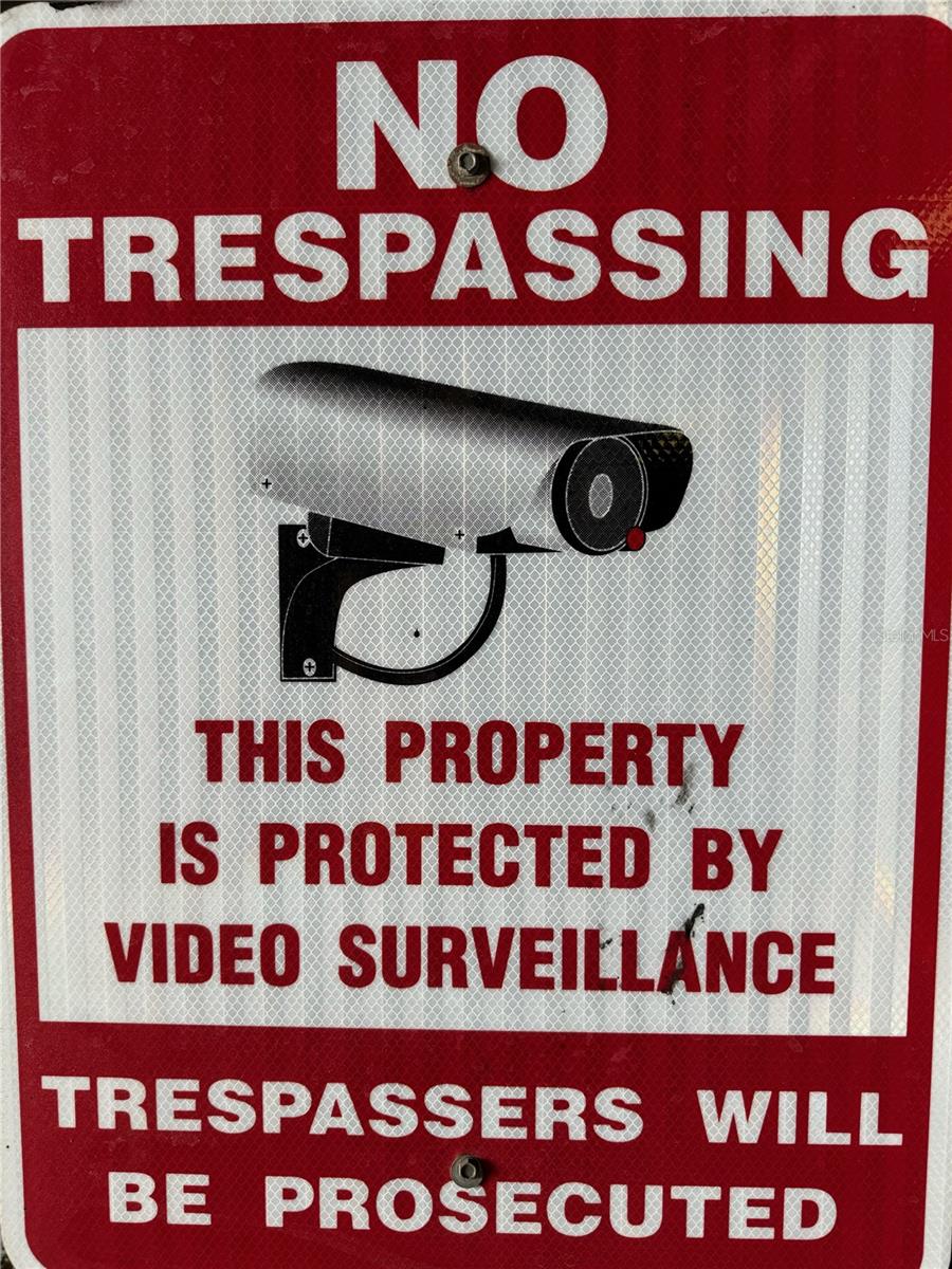 HYDE PARK WALK A CONDO - Residential