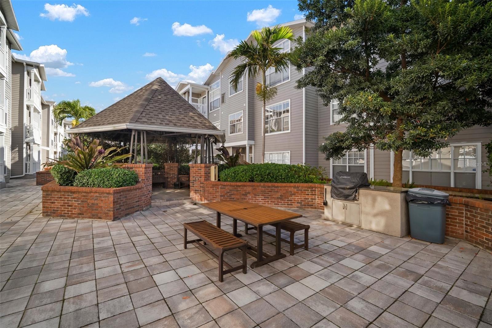 HYDE PARK WALK A CONDO - Residential