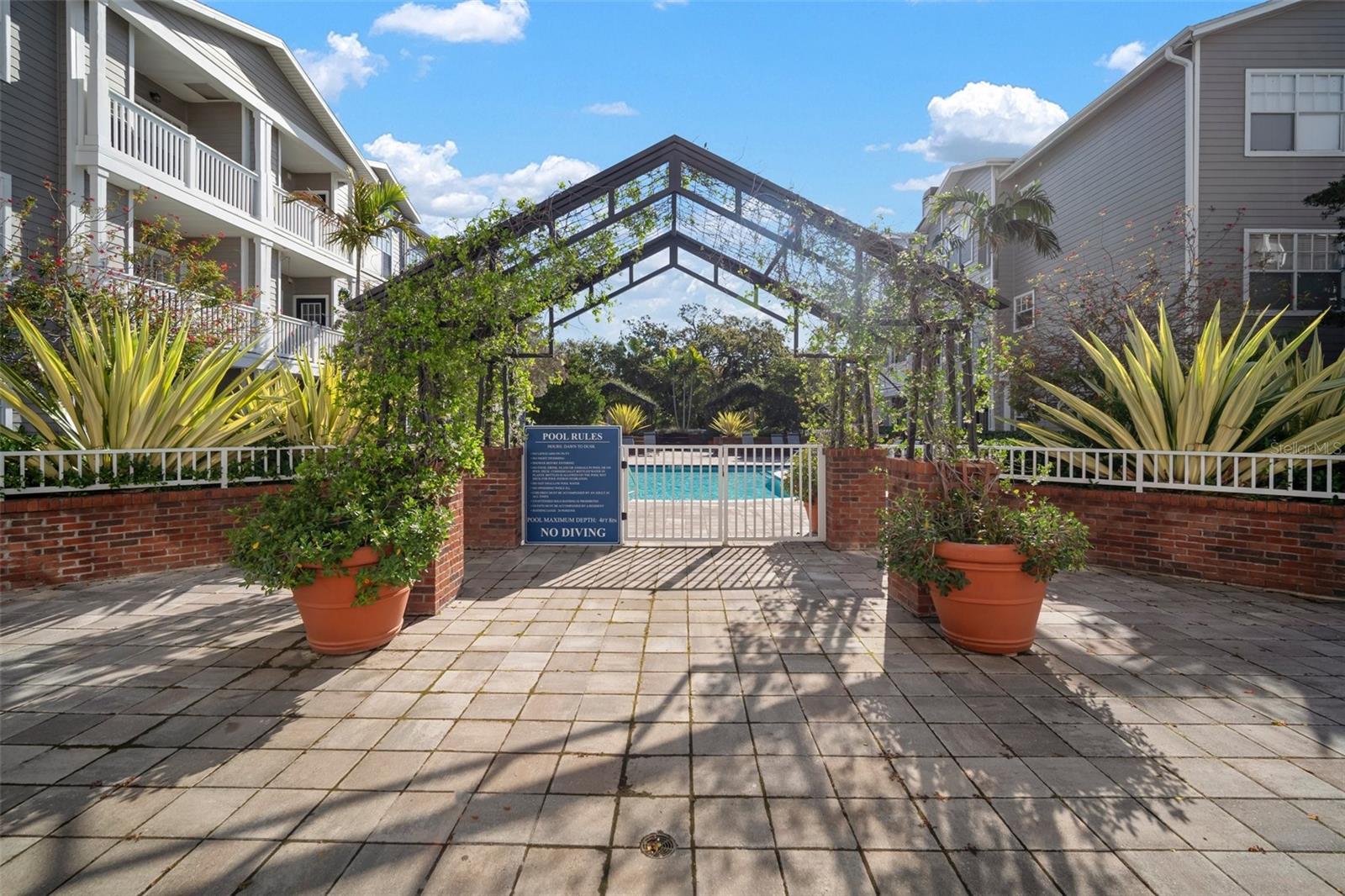 HYDE PARK WALK A CONDO - Residential