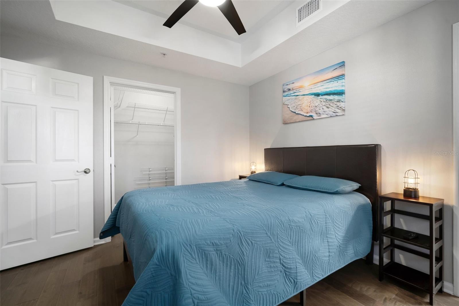 HYDE PARK WALK A CONDO - Residential