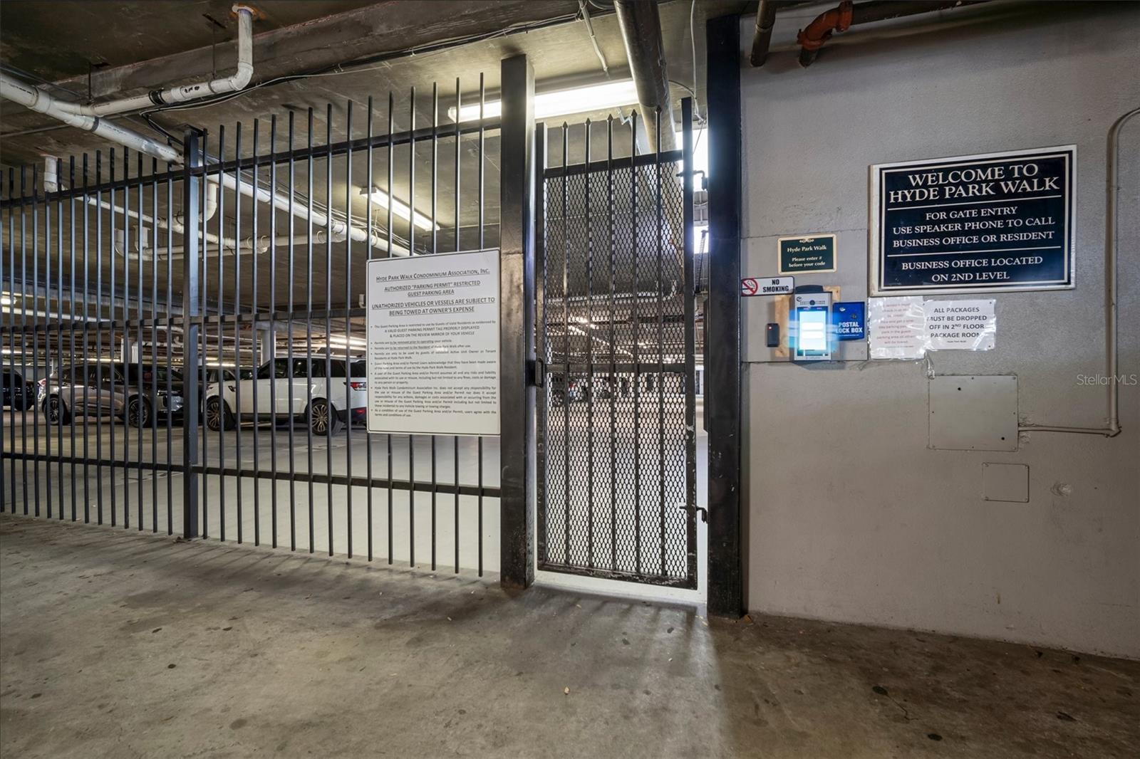 HYDE PARK WALK A CONDO - Residential