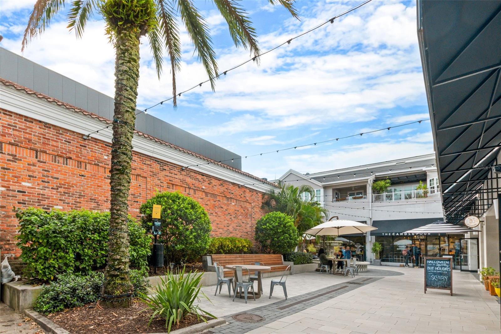 HYDE PARK WALK A CONDO - Residential