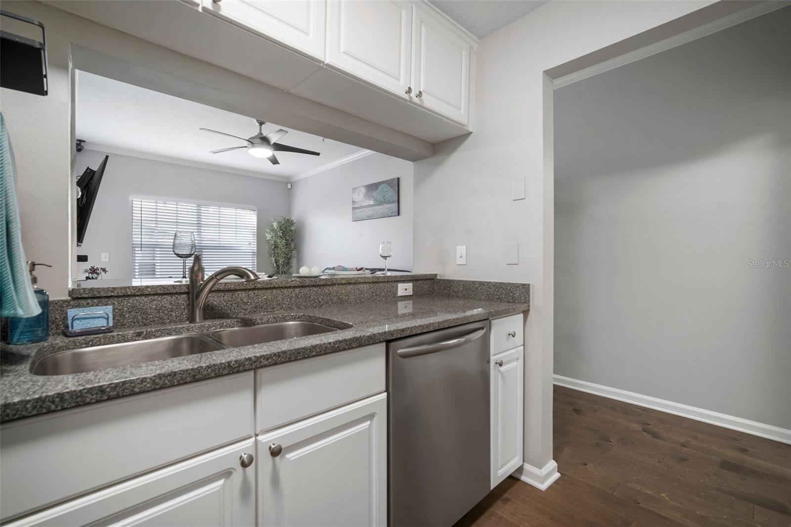 HYDE PARK WALK A CONDO - Residential