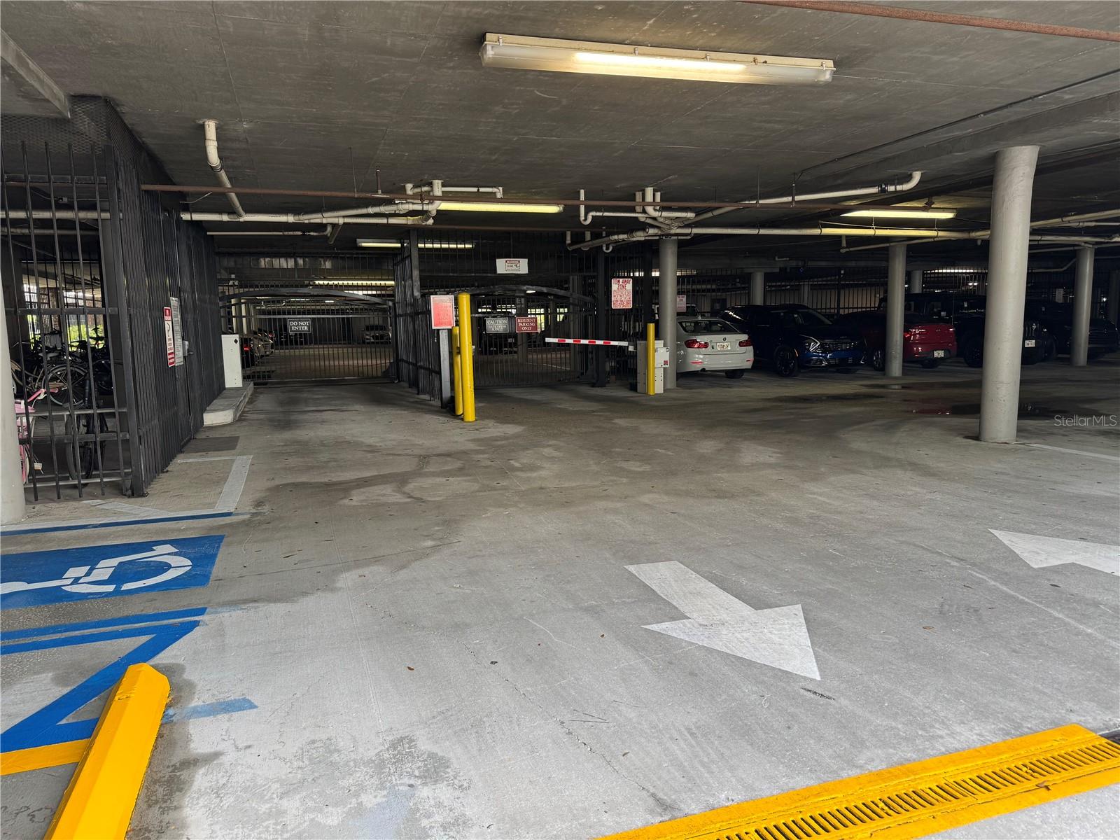 HYDE PARK WALK A CONDO - Residential