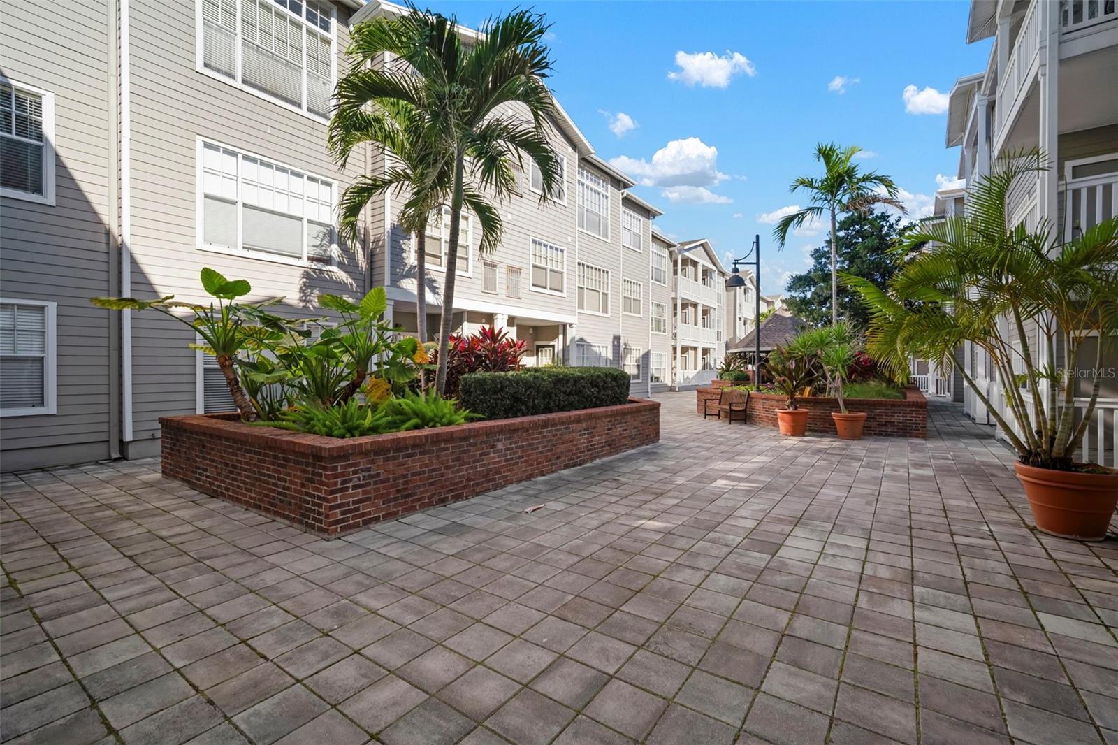 HYDE PARK WALK A CONDO - Residential