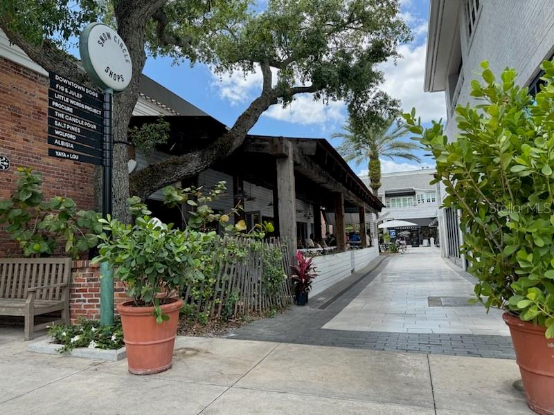 HYDE PARK WALK A CONDO - Residential