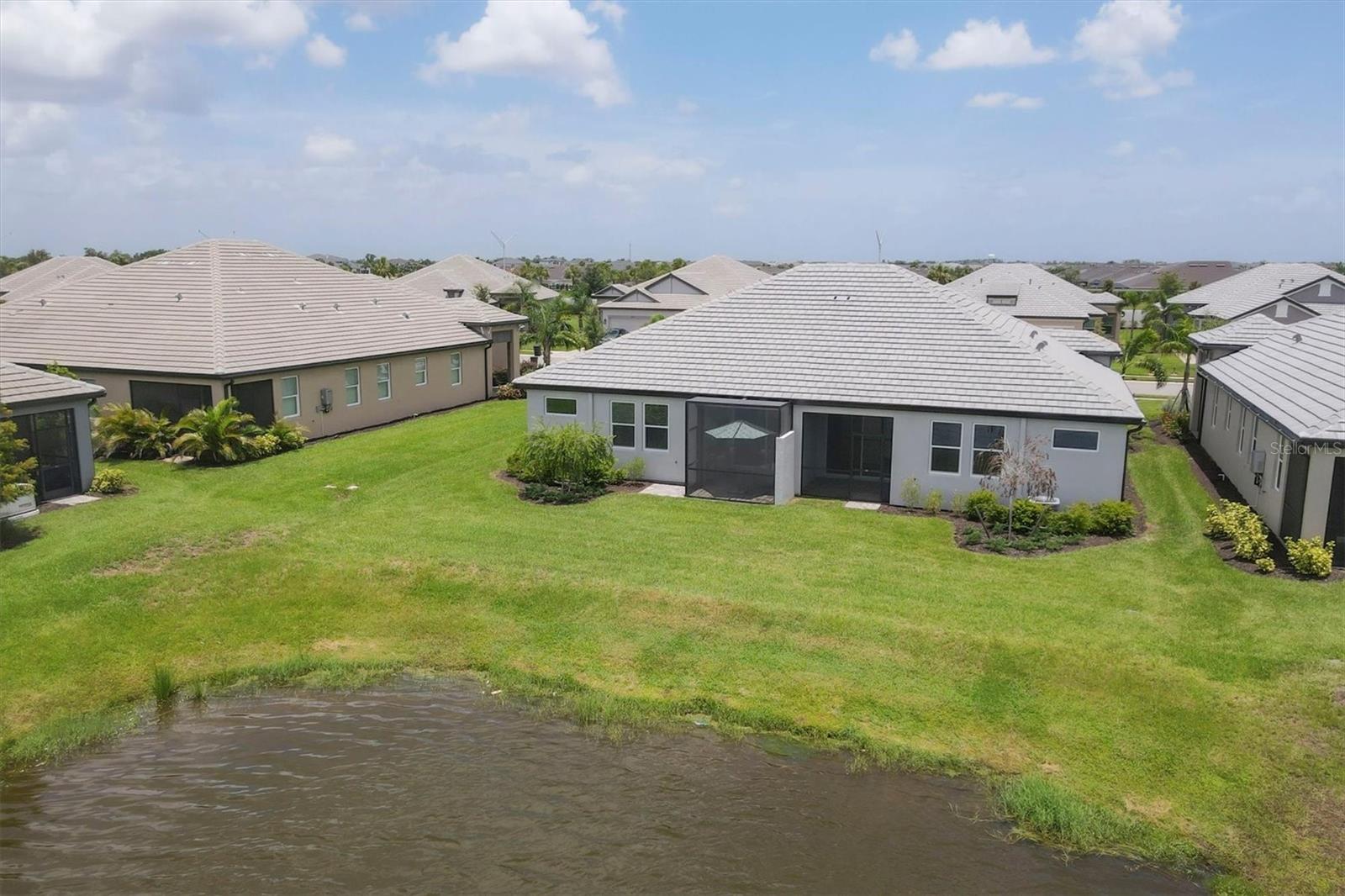 SWEETWATER AT LAKEWOOD RANCH PH I & II - Residential