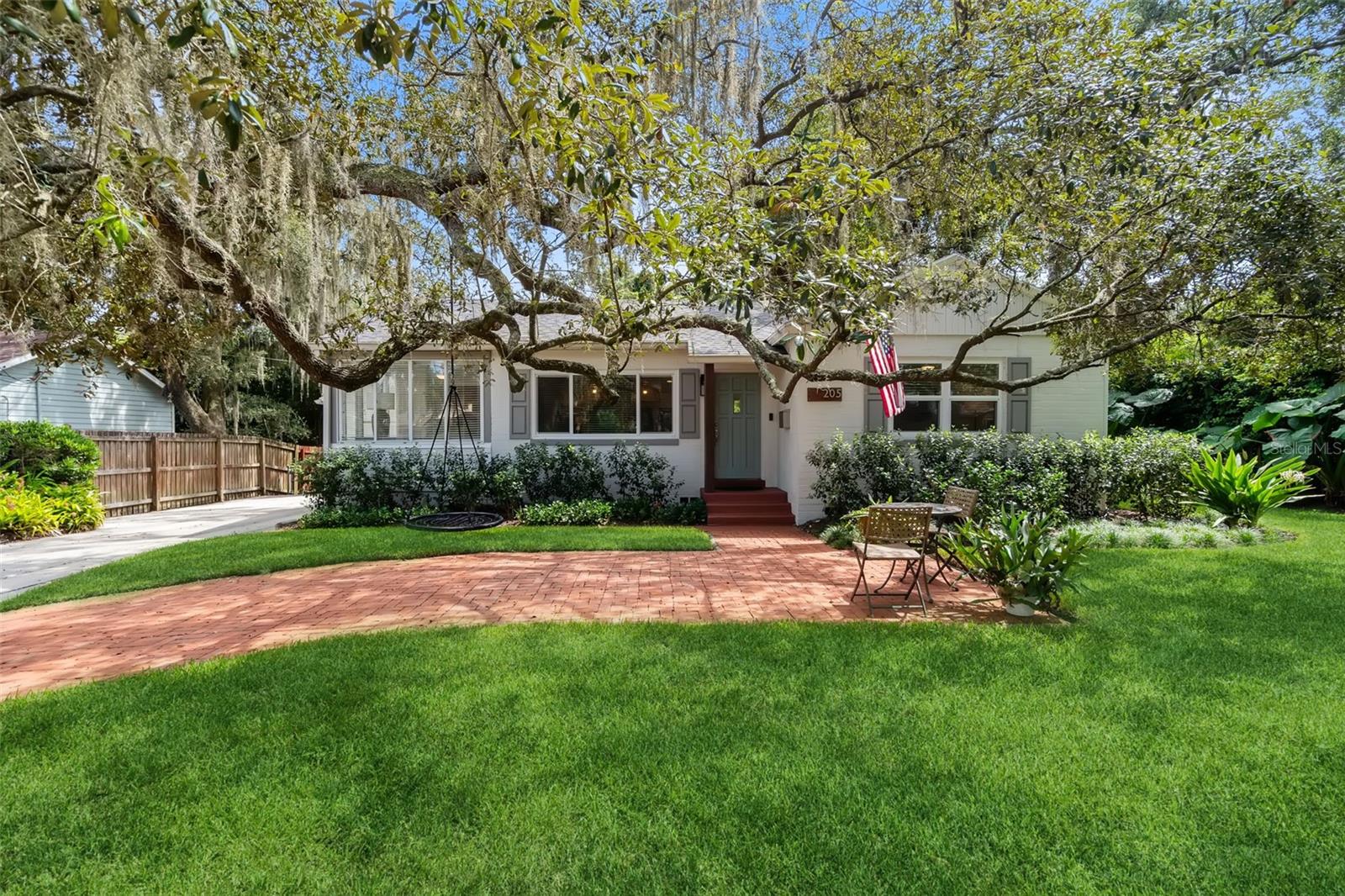 205 S LAWSONA BOULEVARD