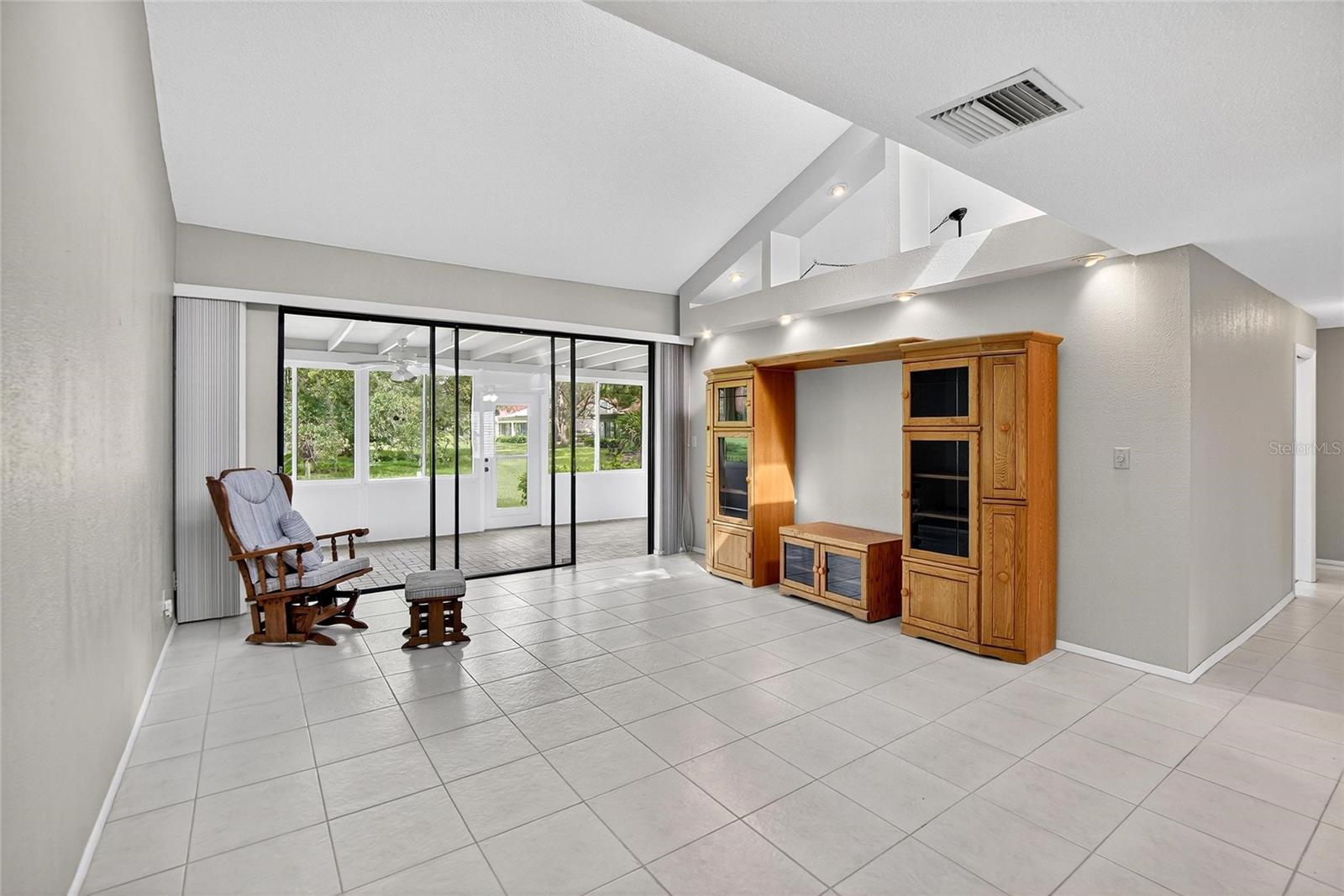 WALDEN LAKE FAIRWAY VILLAS - Residential