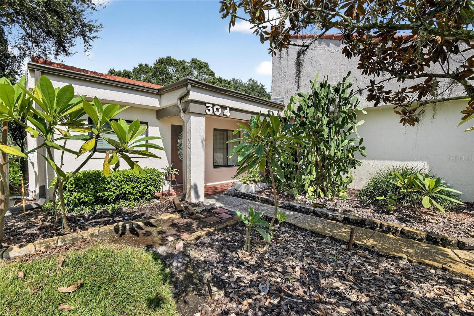 WALDEN LAKE FAIRWAY VILLAS - Residential