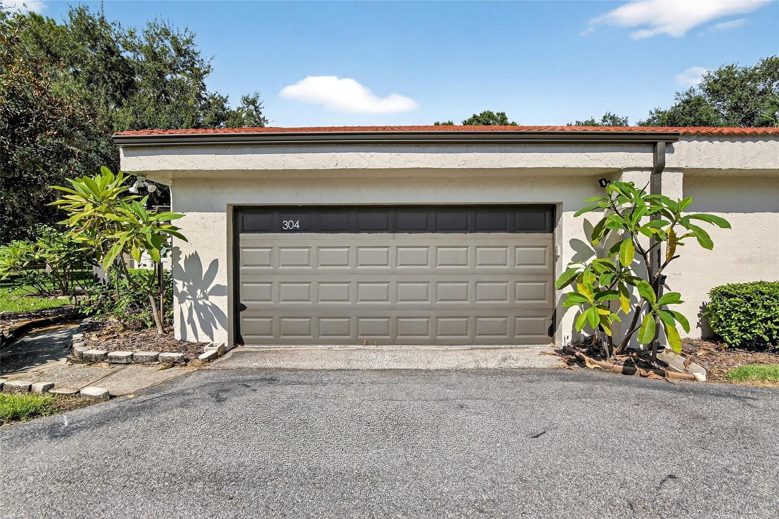 WALDEN LAKE FAIRWAY VILLAS - Residential