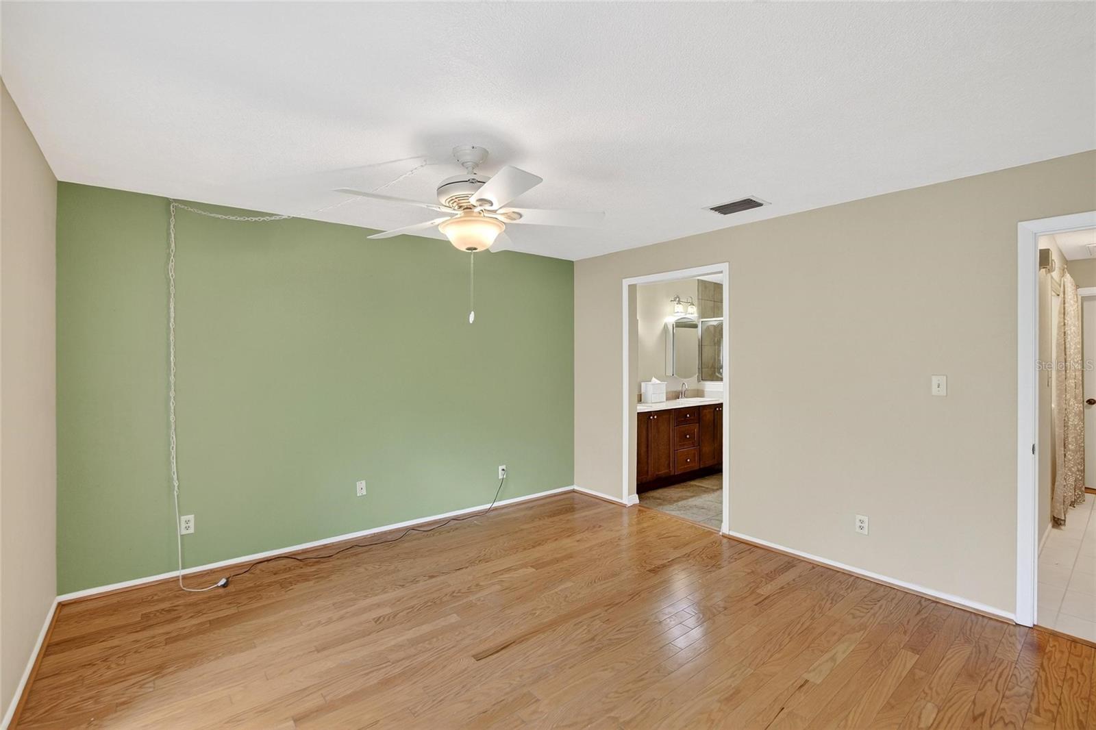WALDEN LAKE FAIRWAY VILLAS - Residential