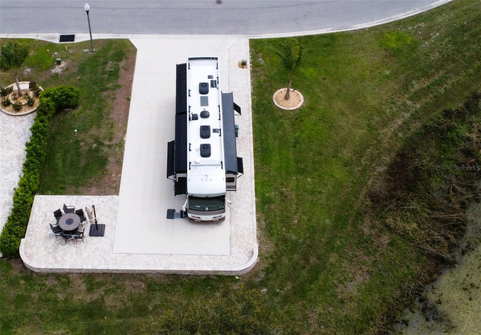 FLORIDA GRANDE MOTOR COACH RESORT - Land