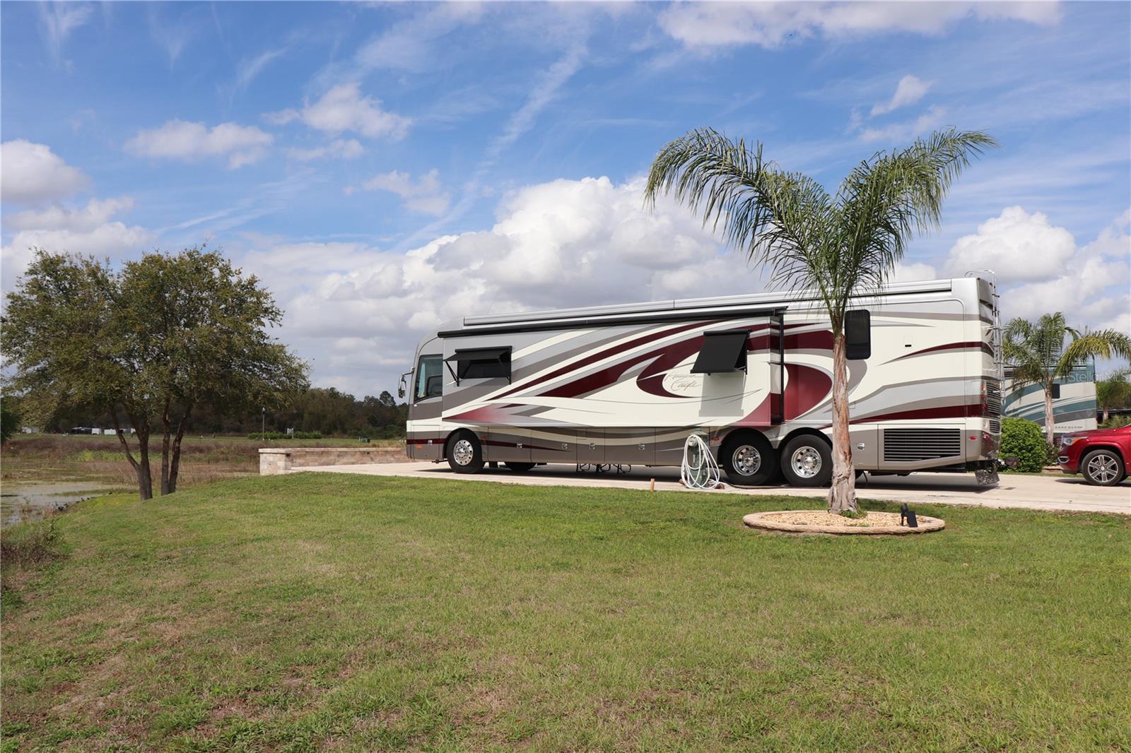 FLORIDA GRANDE MOTOR COACH RESORT - Land