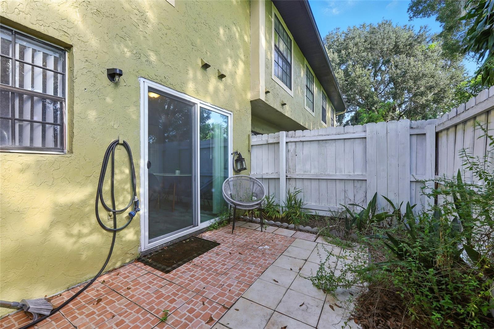 HIDDEN OAKS CONDO PH 01 - Residential