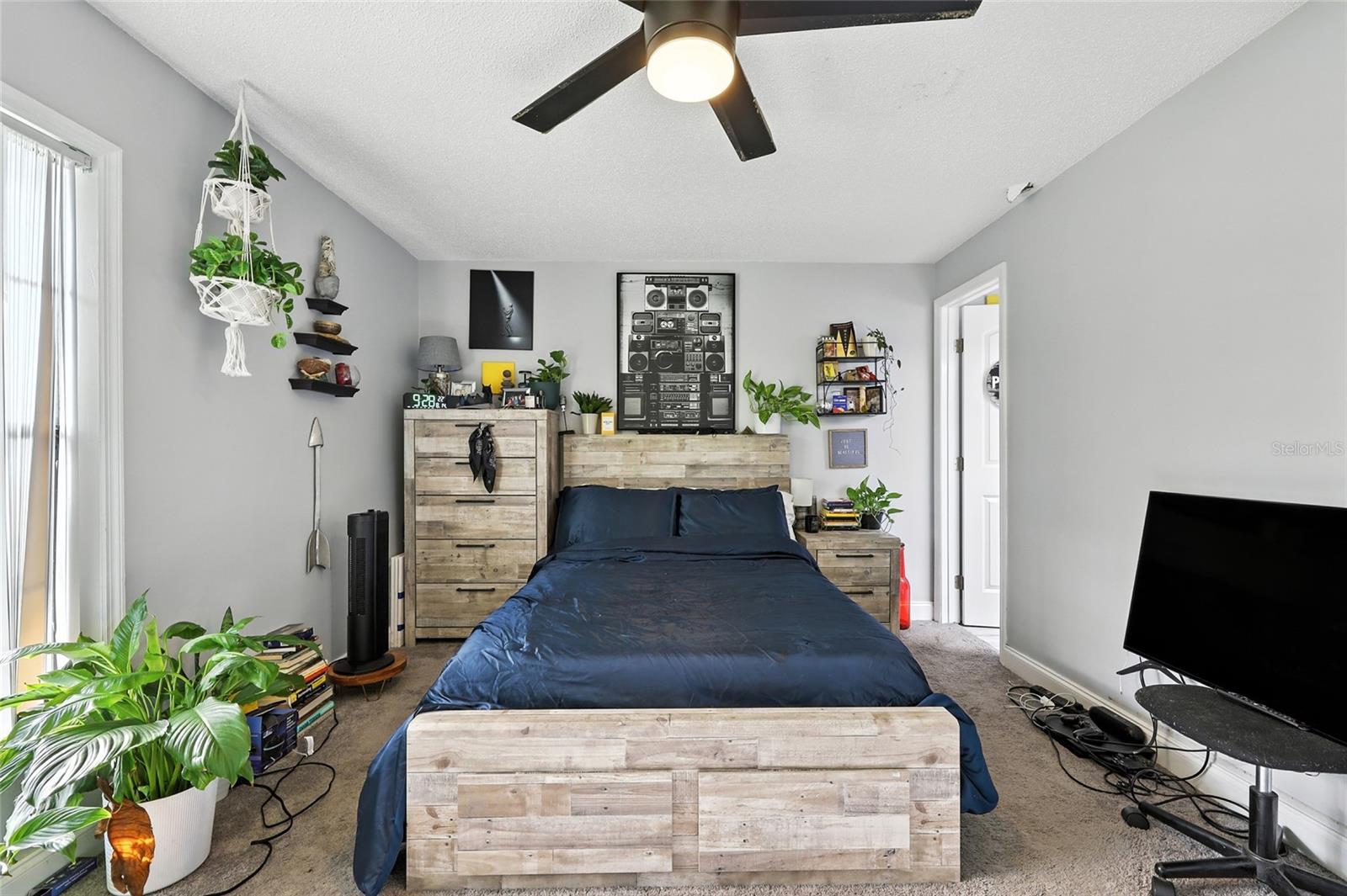 HIDDEN OAKS CONDO PH 01 - Residential