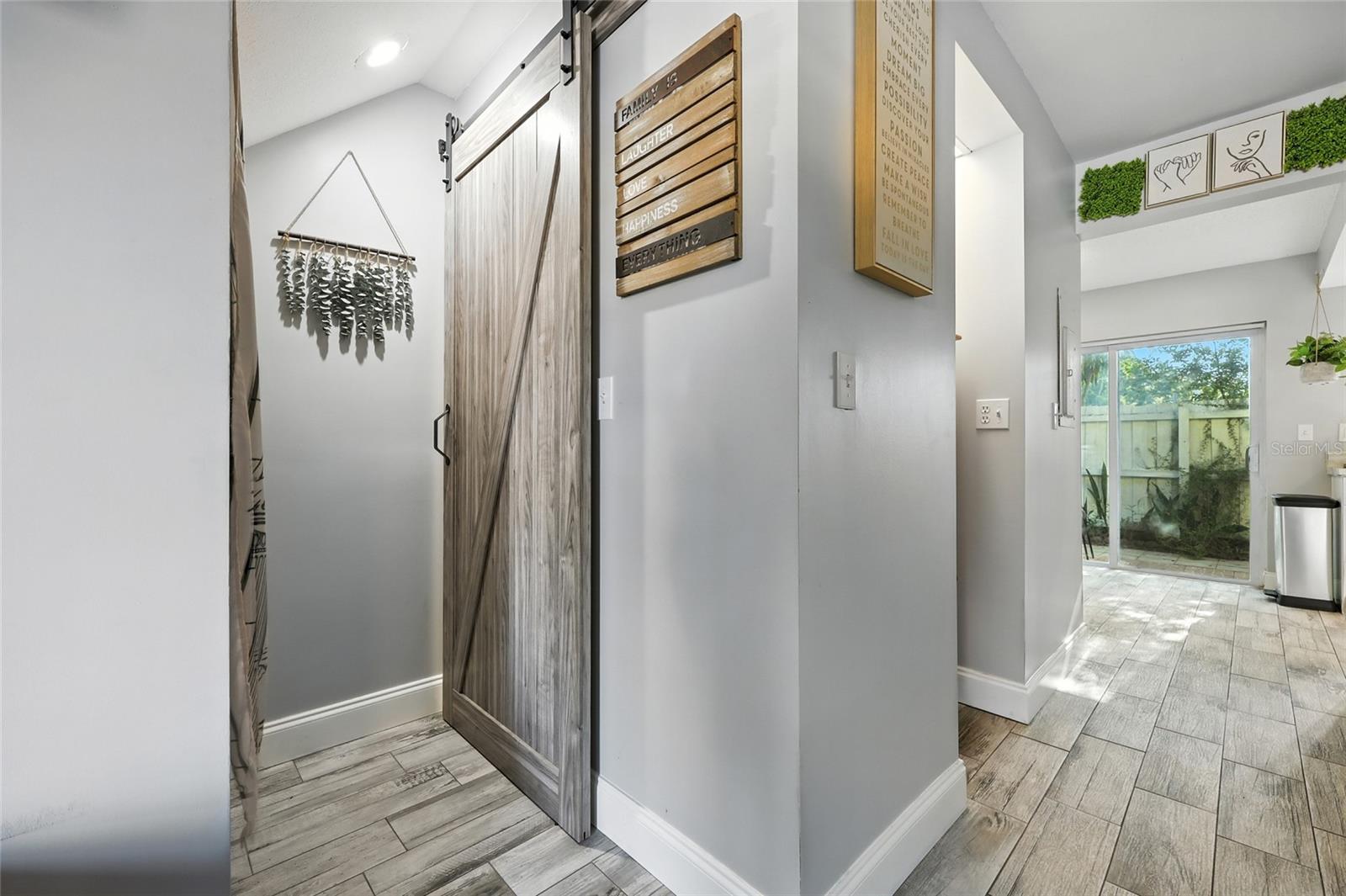 HIDDEN OAKS CONDO PH 01 - Residential