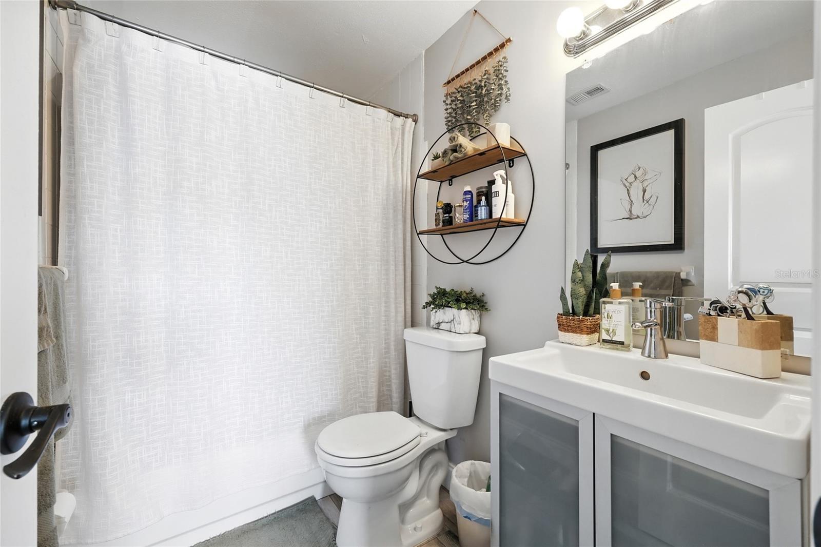 HIDDEN OAKS CONDO PH 01 - Residential