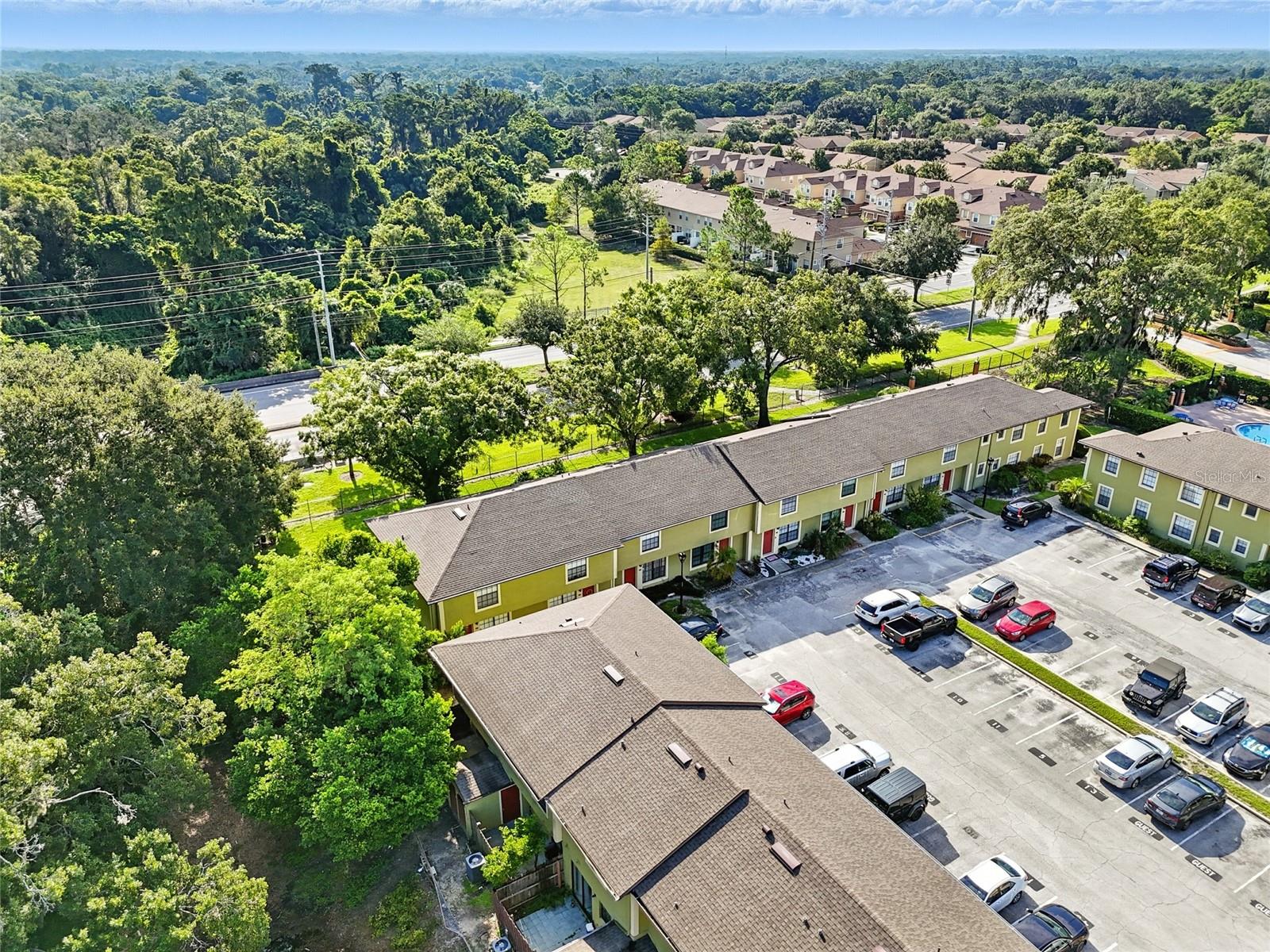 HIDDEN OAKS CONDO PH 01 - Residential