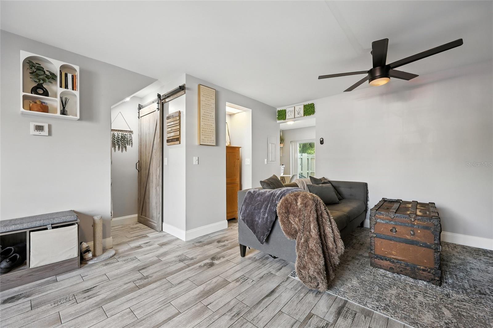 HIDDEN OAKS CONDO PH 01 - Residential