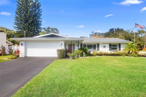216 LAKEWOOD DRIVE DEBARY FL 32713