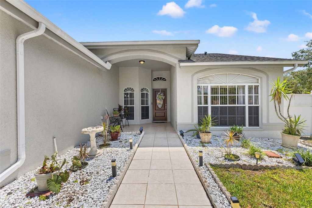 Photo of 8801 Chesterton Place, Tampa, FL 33635 (MLS # TB8422904)