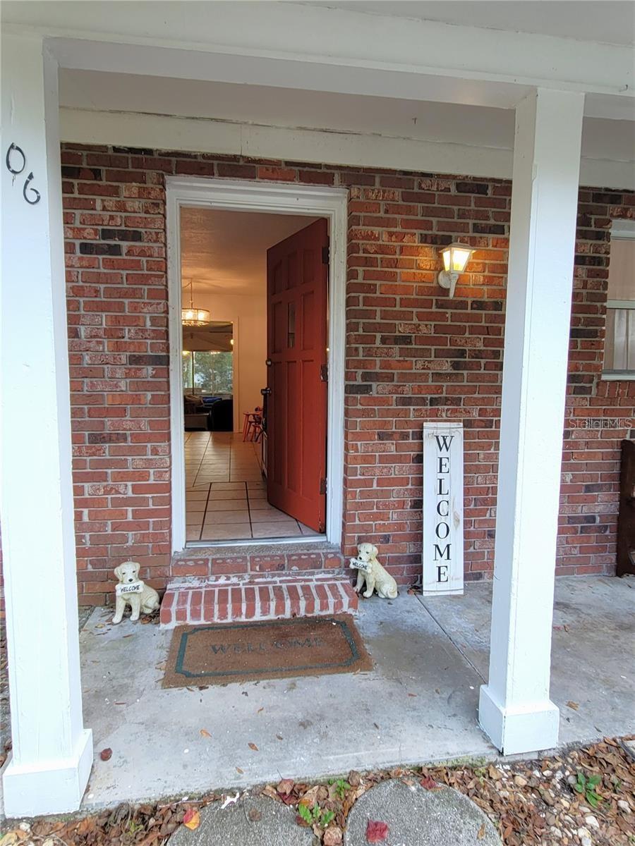 Photo of 906 E Wisconsin Avenue, Deland, FL 32724 (MLS # V4951120)