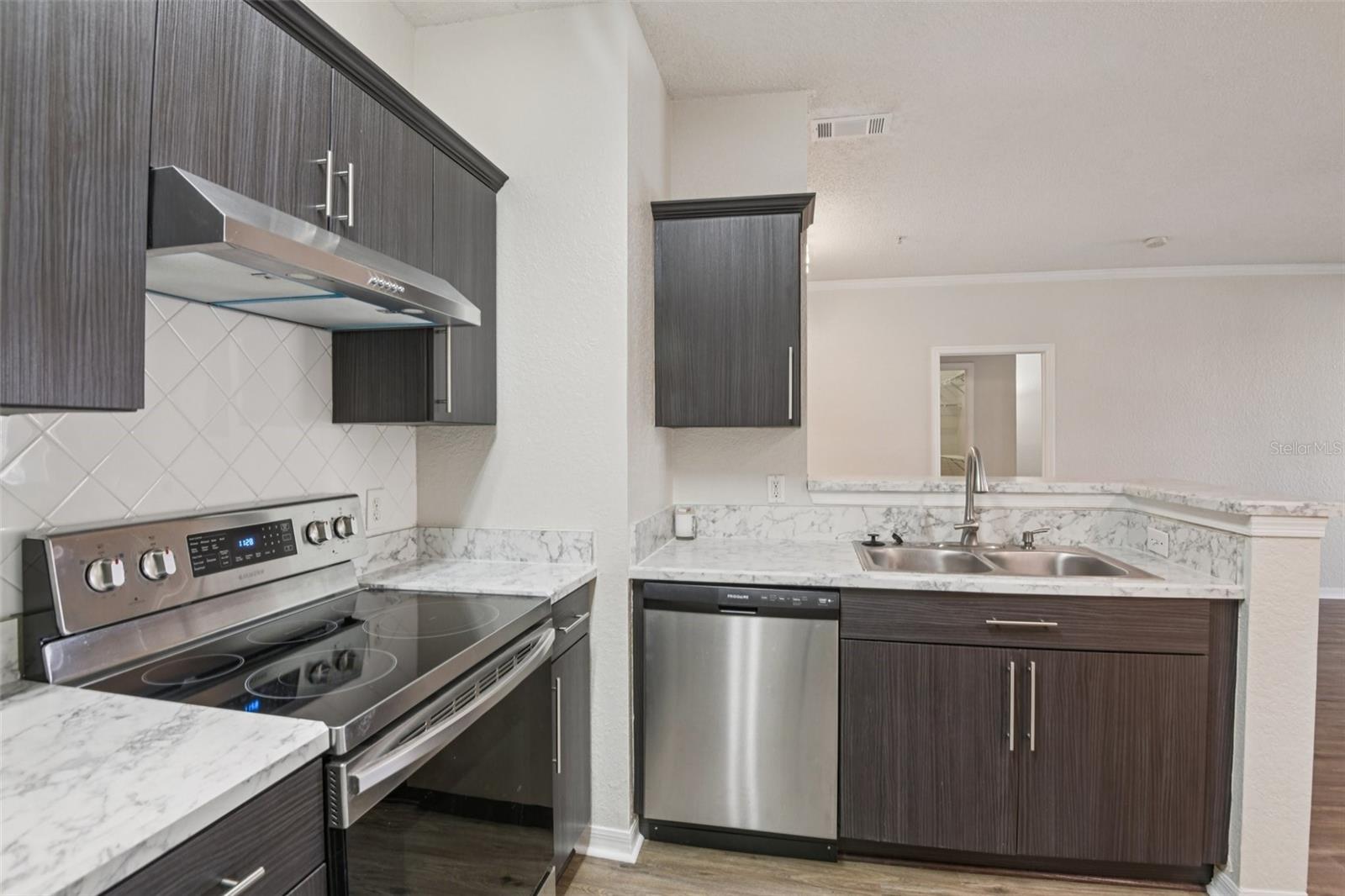 THE ENCLAVE AT RICHMOND PLACE - Residential