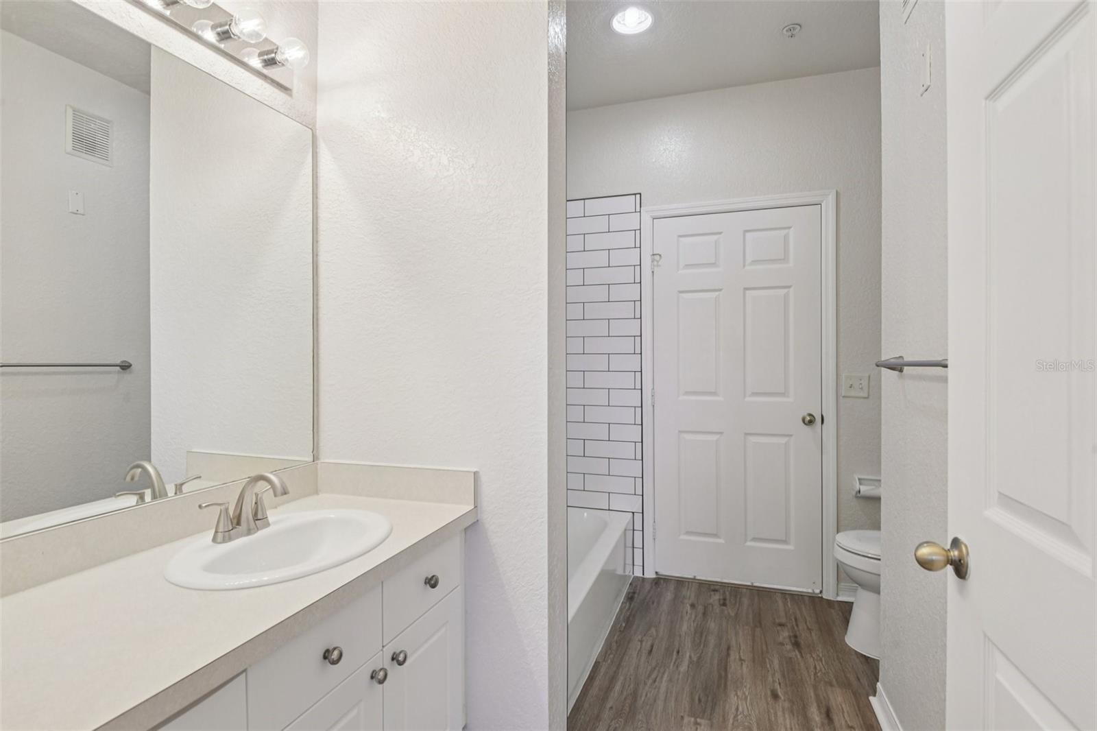 THE ENCLAVE AT RICHMOND PLACE - Residential