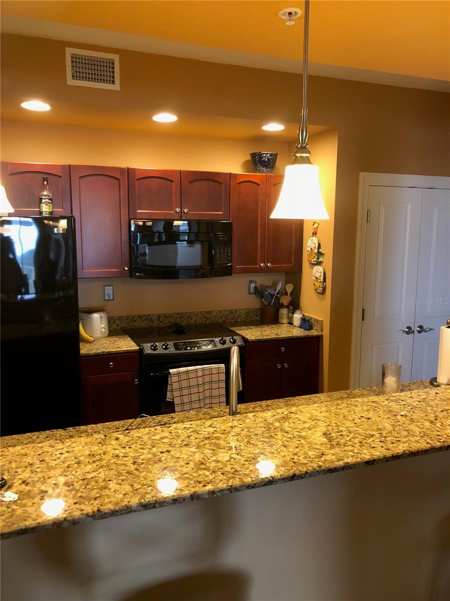 STATION SQUARE CONDO - Residential