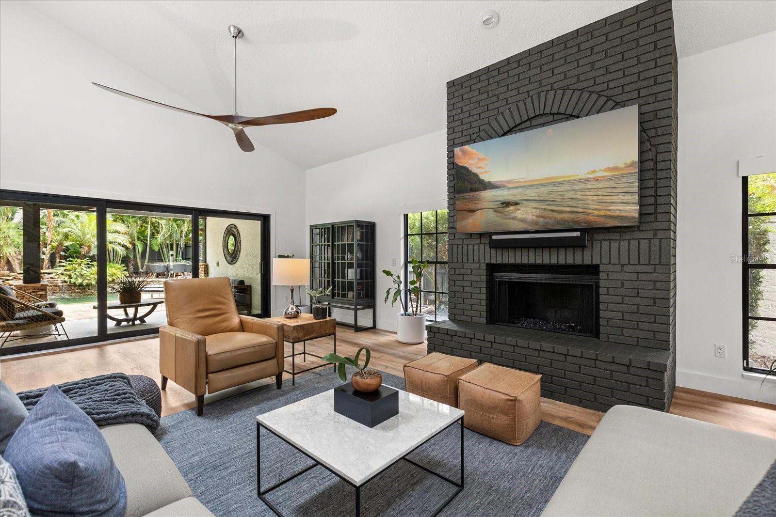 2222 LAKESIDE DRIVE