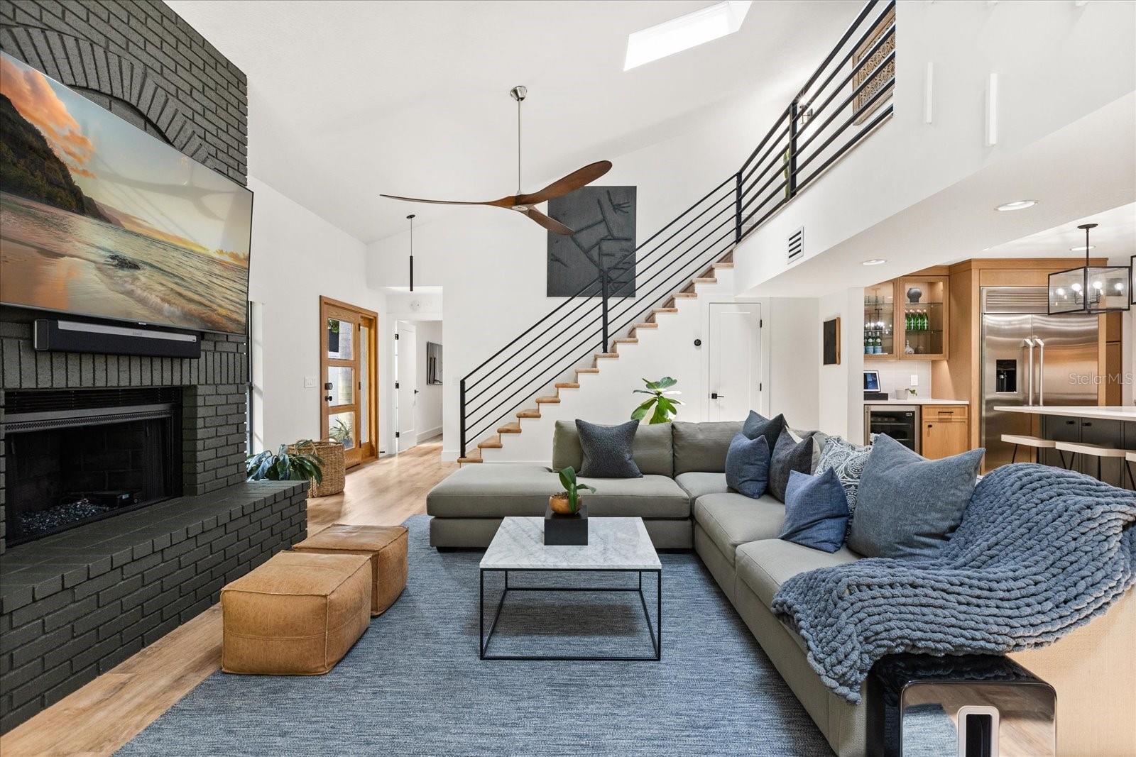 2222 LAKESIDE DRIVE