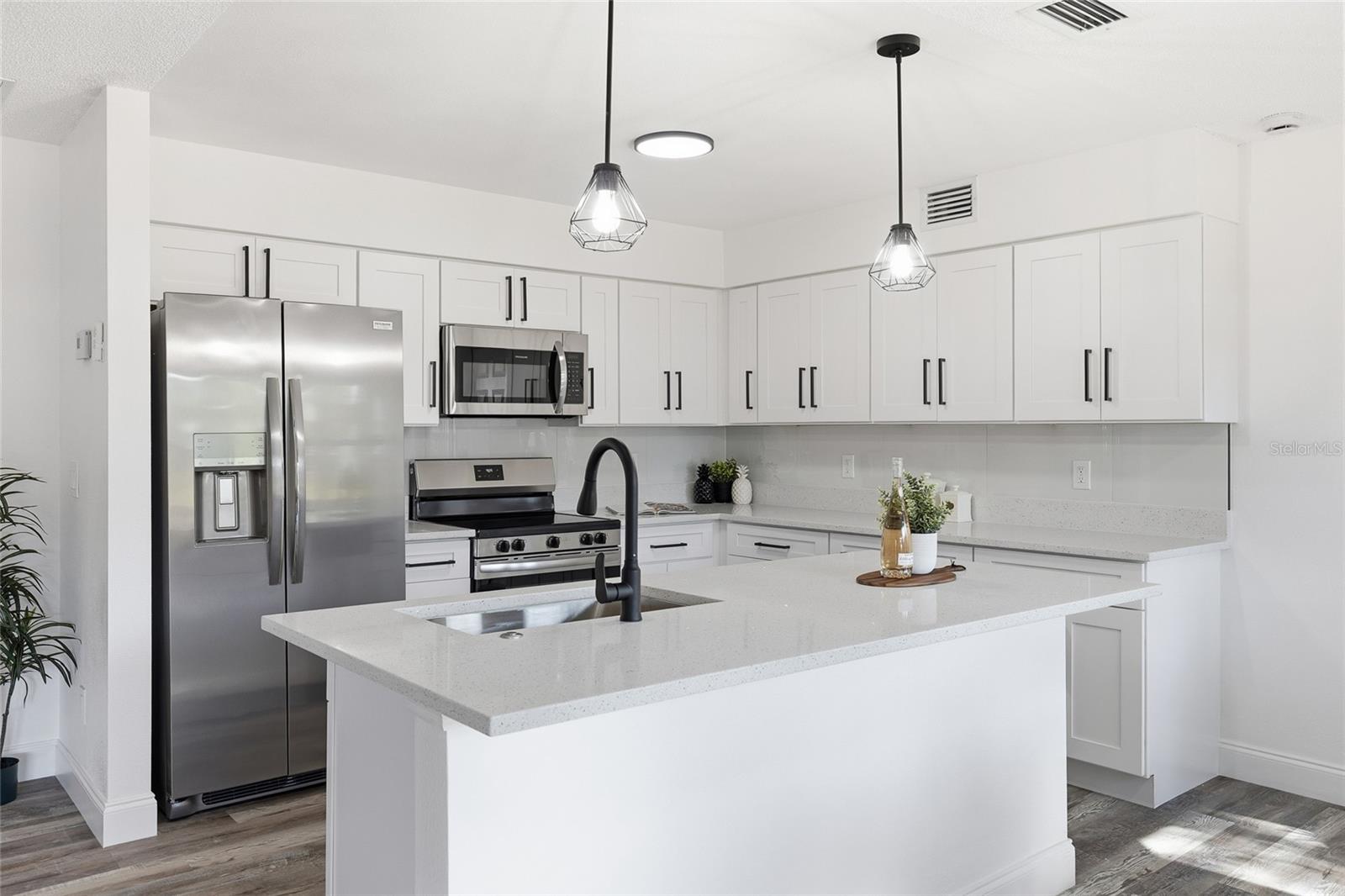 DELTONA LAKES UNIT 07 - Residential