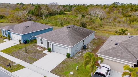 A home in WINTER HAVEN