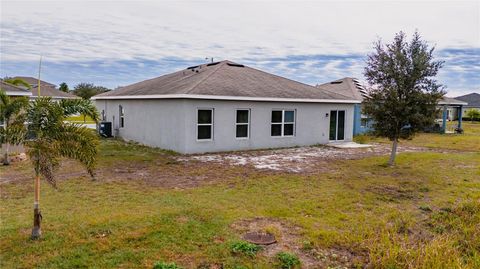 A home in WINTER HAVEN