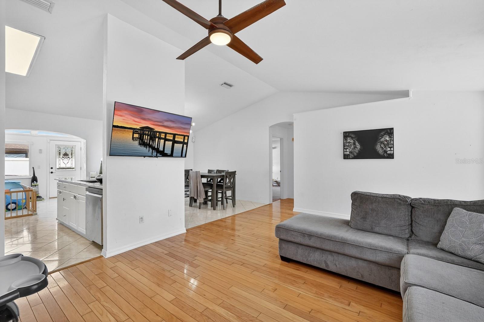 PINE LAKES - Residential